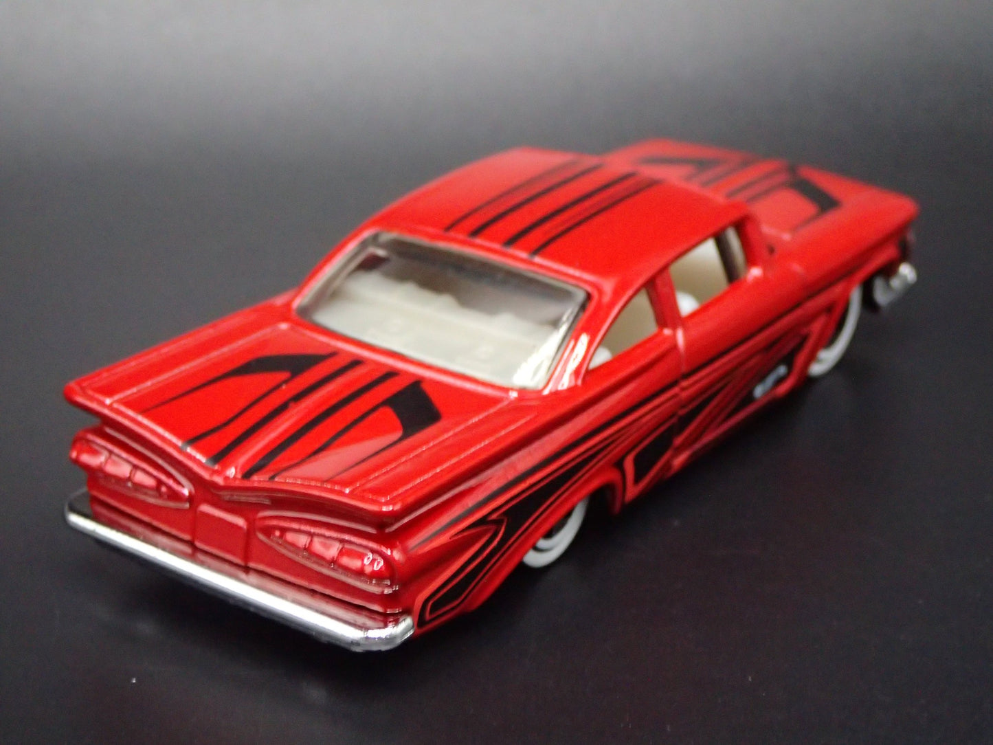 1959 59 CHEVY CHEVROLET IMPALA 1:64 SCALE COLLECTIBLE DIORAMA DIECAST MODEL CAR