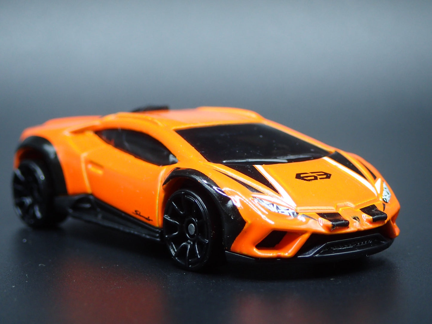 2023-2024 LAMBORGHINI HURACAN STERRATO SUPER CAR 1:64 SCALE DIECAST MODEL CAR