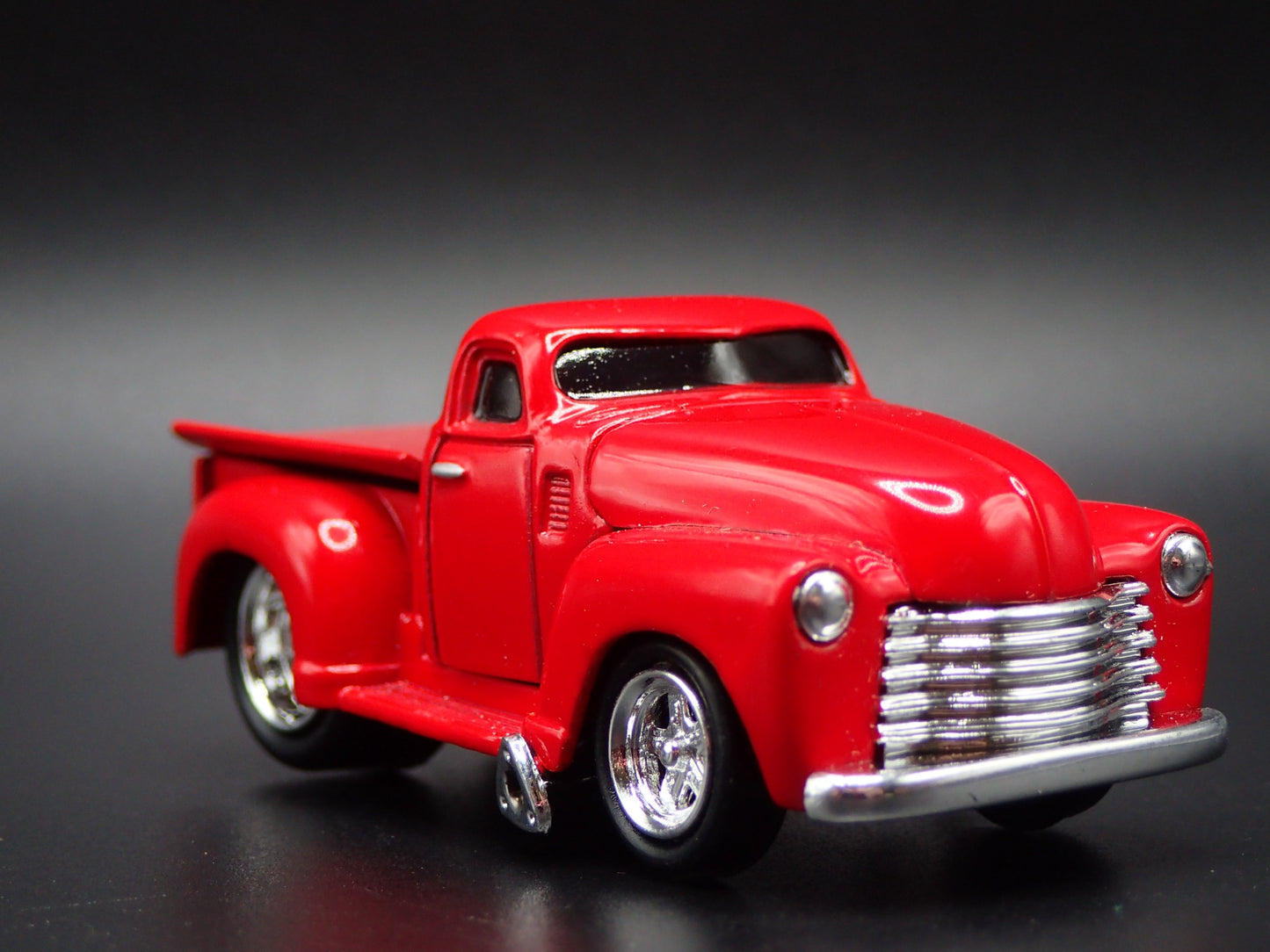 1953 53 CHEVY CHEVROLET PICKUP TRUCK RED 1:64 SCALE DIORAMA DIECAST MODEL CAR