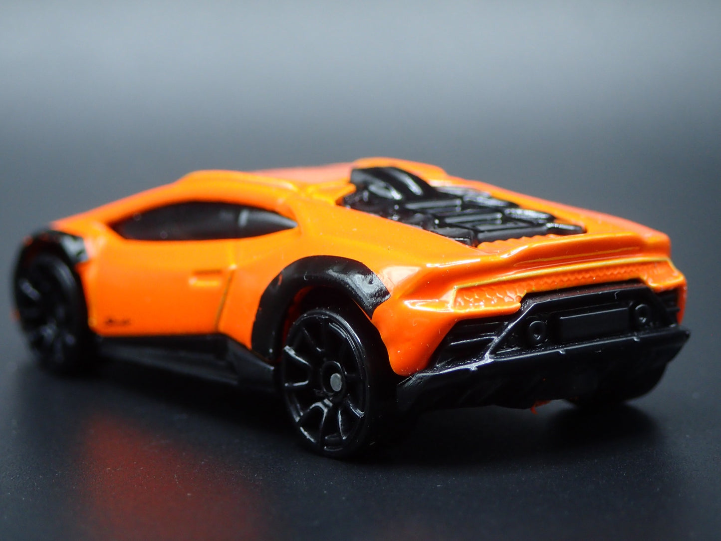 2023-2024 LAMBORGHINI HURACAN STERRATO SUPER CAR 1:64 SCALE DIECAST MODEL CAR