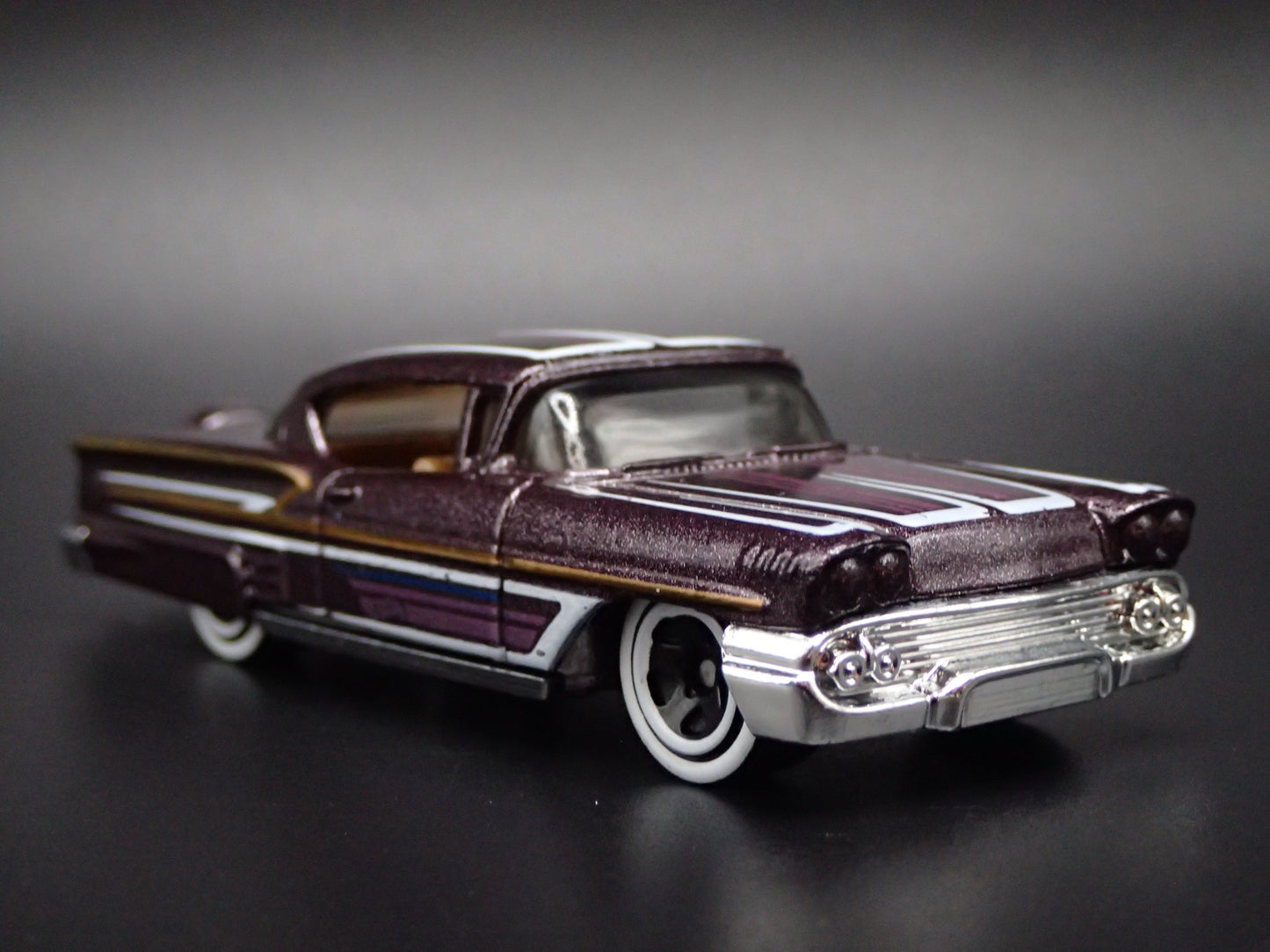 1958 58 CHEVY CHEVROLET IMPALA 1:64 SCALE COLLECTIBLE DIORAMA DIECAST MODEL CAR