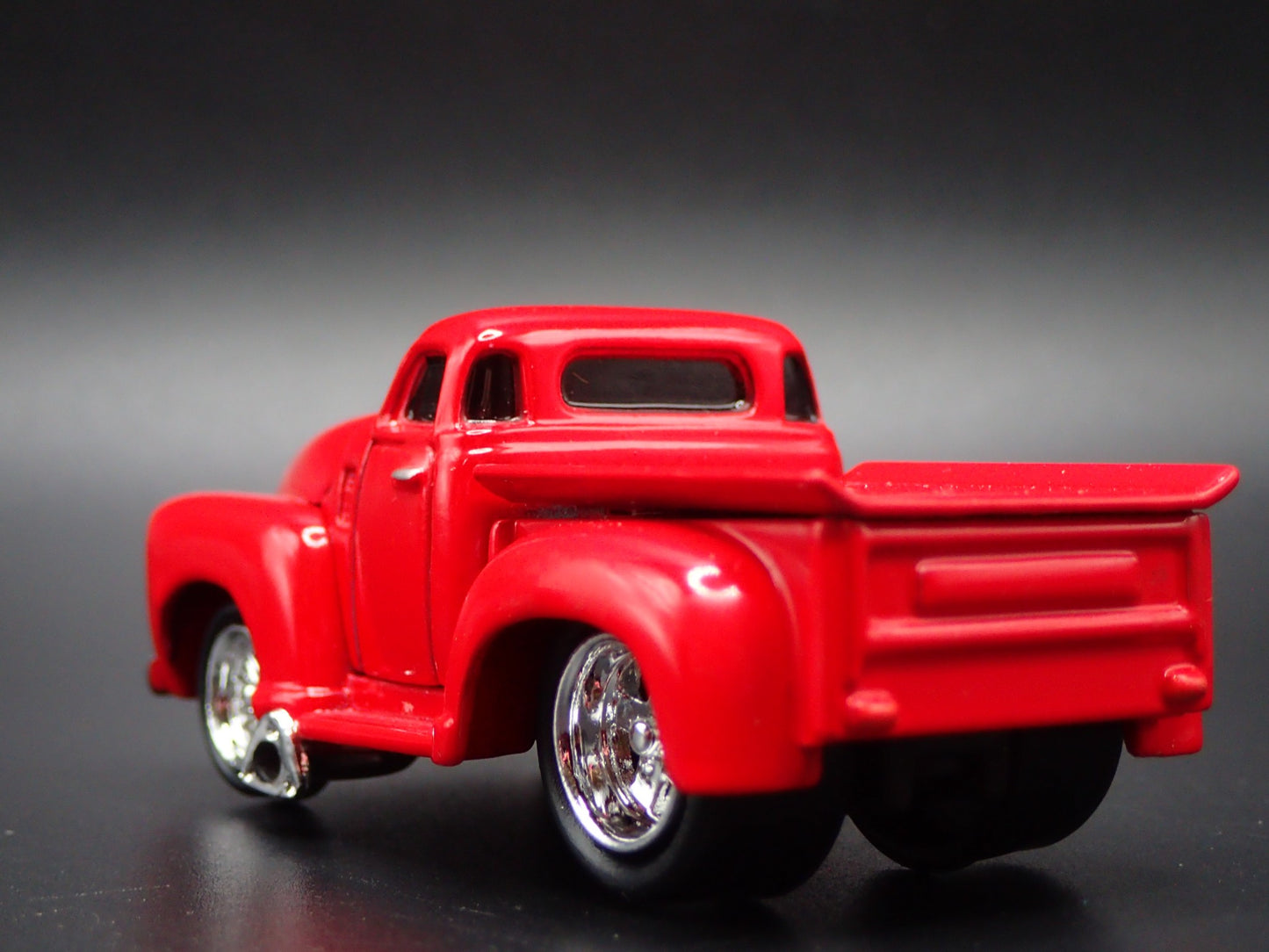 1953 53 CHEVY CHEVROLET PICKUP TRUCK RED 1:64 SCALE DIORAMA DIECAST MODEL CAR