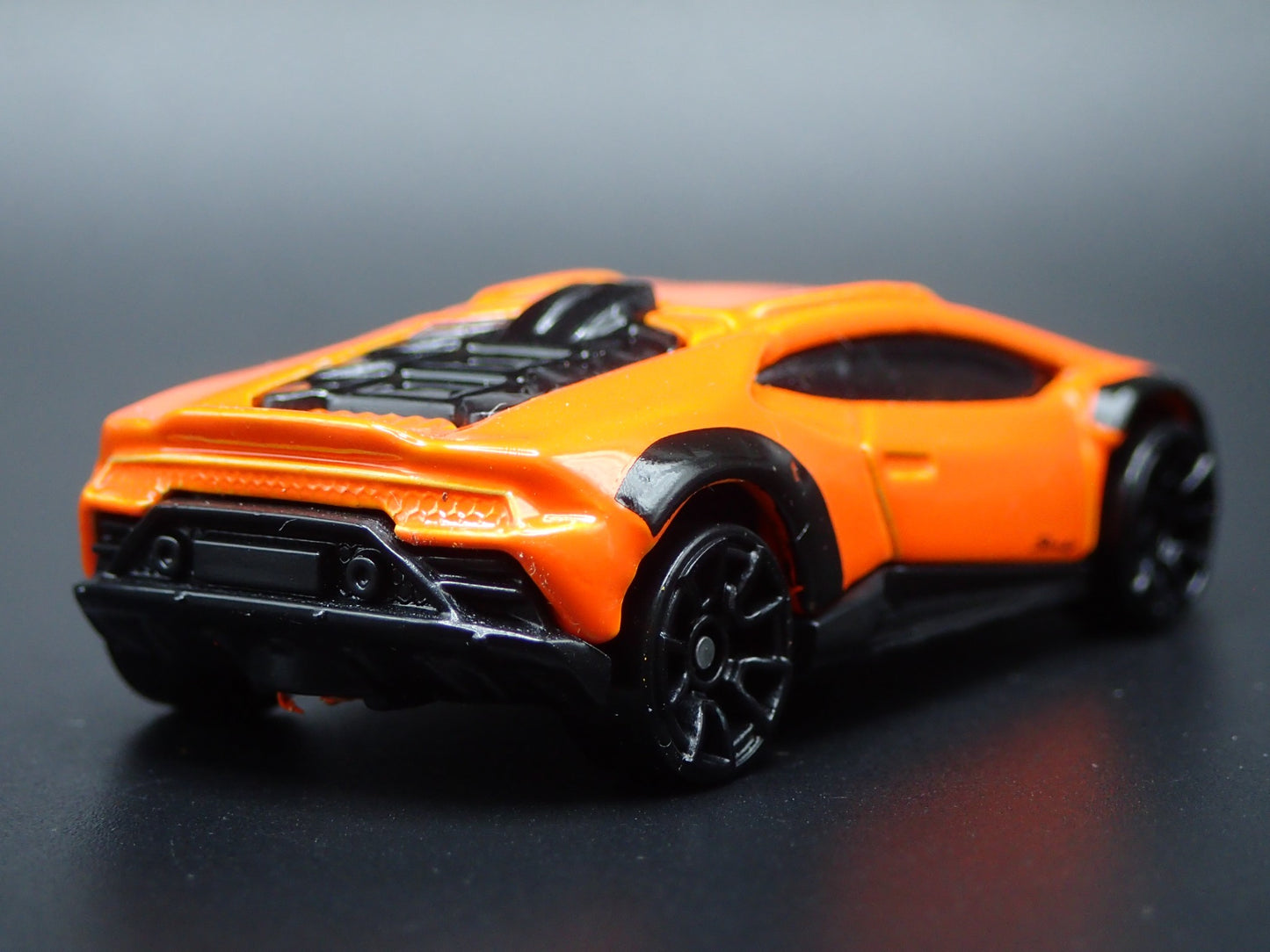 2023-2024 LAMBORGHINI HURACAN STERRATO SUPER CAR 1:64 SCALE DIECAST MODEL CAR