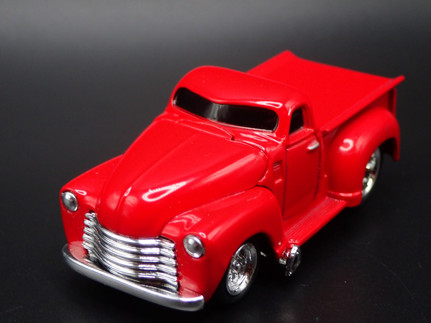 1953 53 CHEVY CHEVROLET PICKUP TRUCK RED 1:64 SCALE DIORAMA DIECAST MODEL CAR