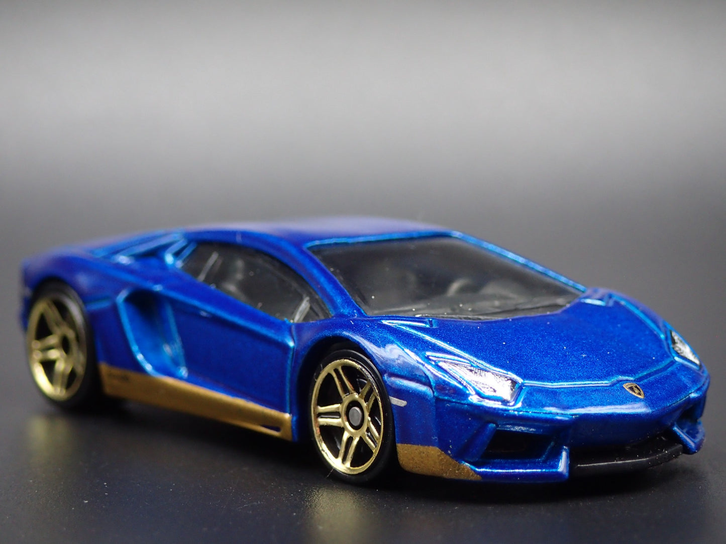 2017 17 LAMBORGHINI AVENTADOR MIURA HOMAGE SUPERCAR 1:64 SCALE DIECAST MODEL CAR