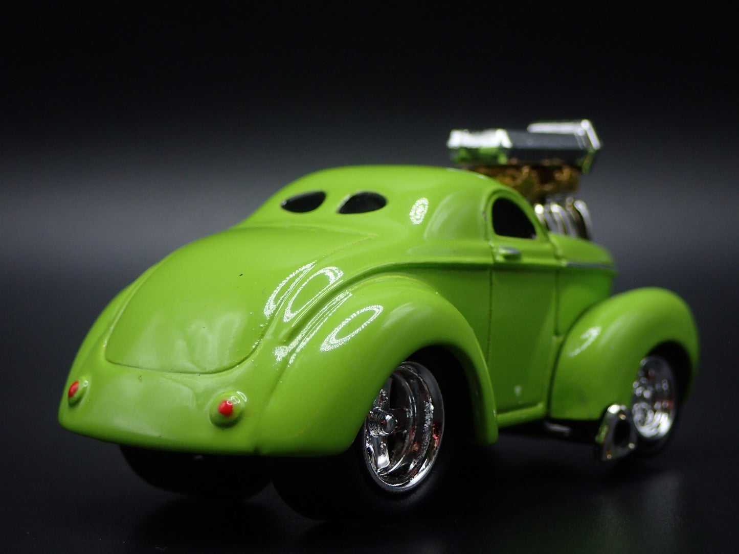 1941 41 WILLYS COUPE GASSER w/ BLOWER NHRA 1:64 SCALE DIORAMA DIECAST MODEL CAR