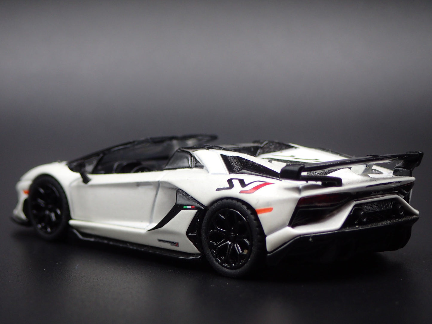 2019-2021 LAMBORGHINI AVENTADOR SVJ ROADSTER SUPER 1:64 SCALE DIECAST MODEL CAR