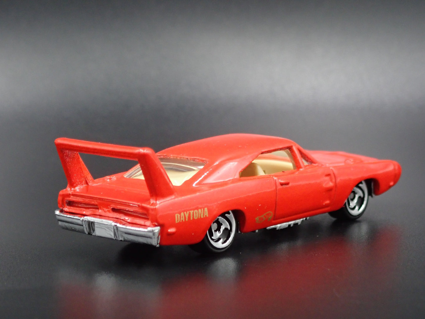 1969 69 DODGE CHARGER DAYTONA RED 1:64 SCALE COLLECTIBLE DIECAST MODEL CAR