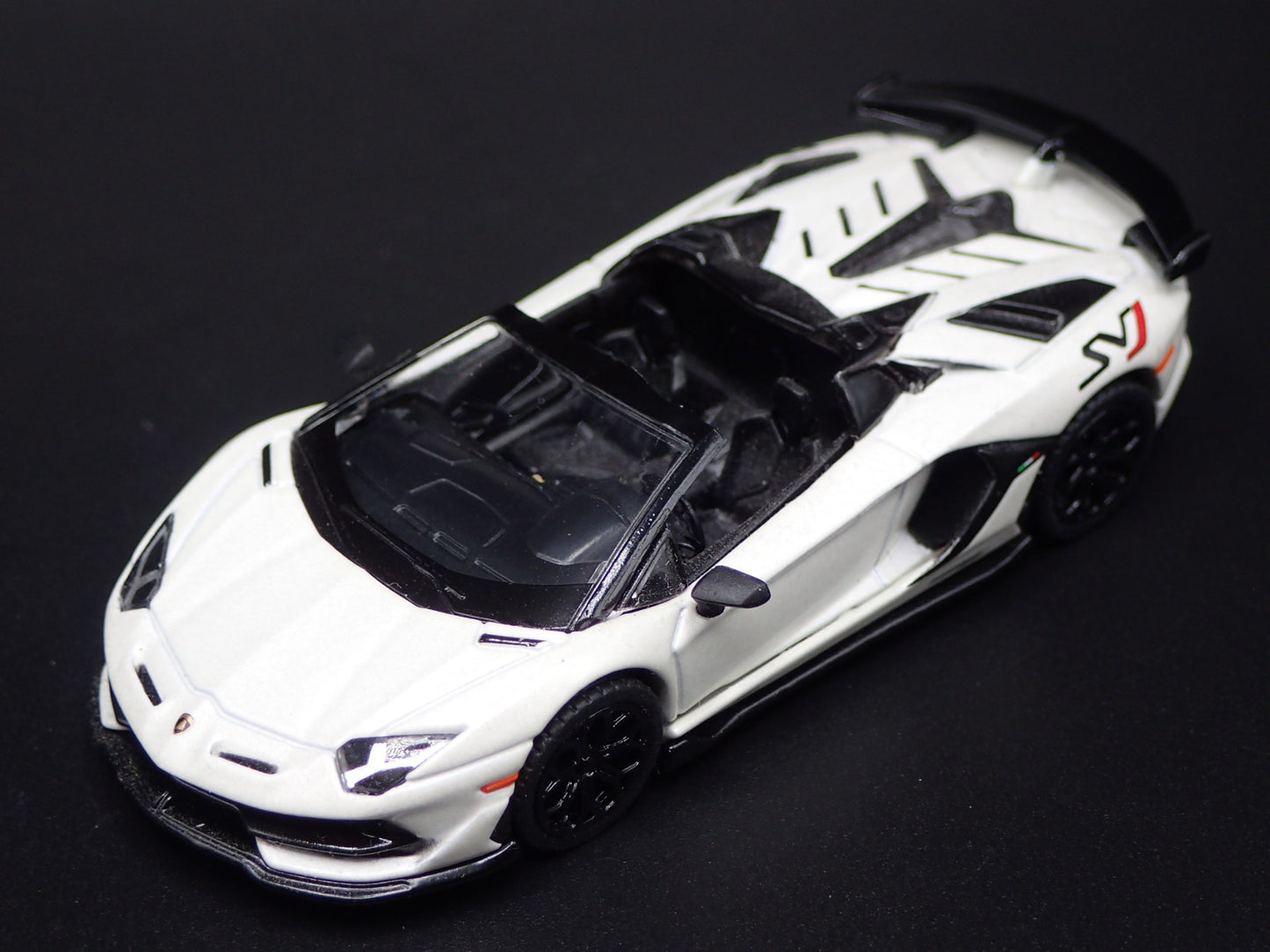 2019-2021 LAMBORGHINI AVENTADOR SVJ ROADSTER SUPER 1:64 SCALE DIECAST MODEL CAR