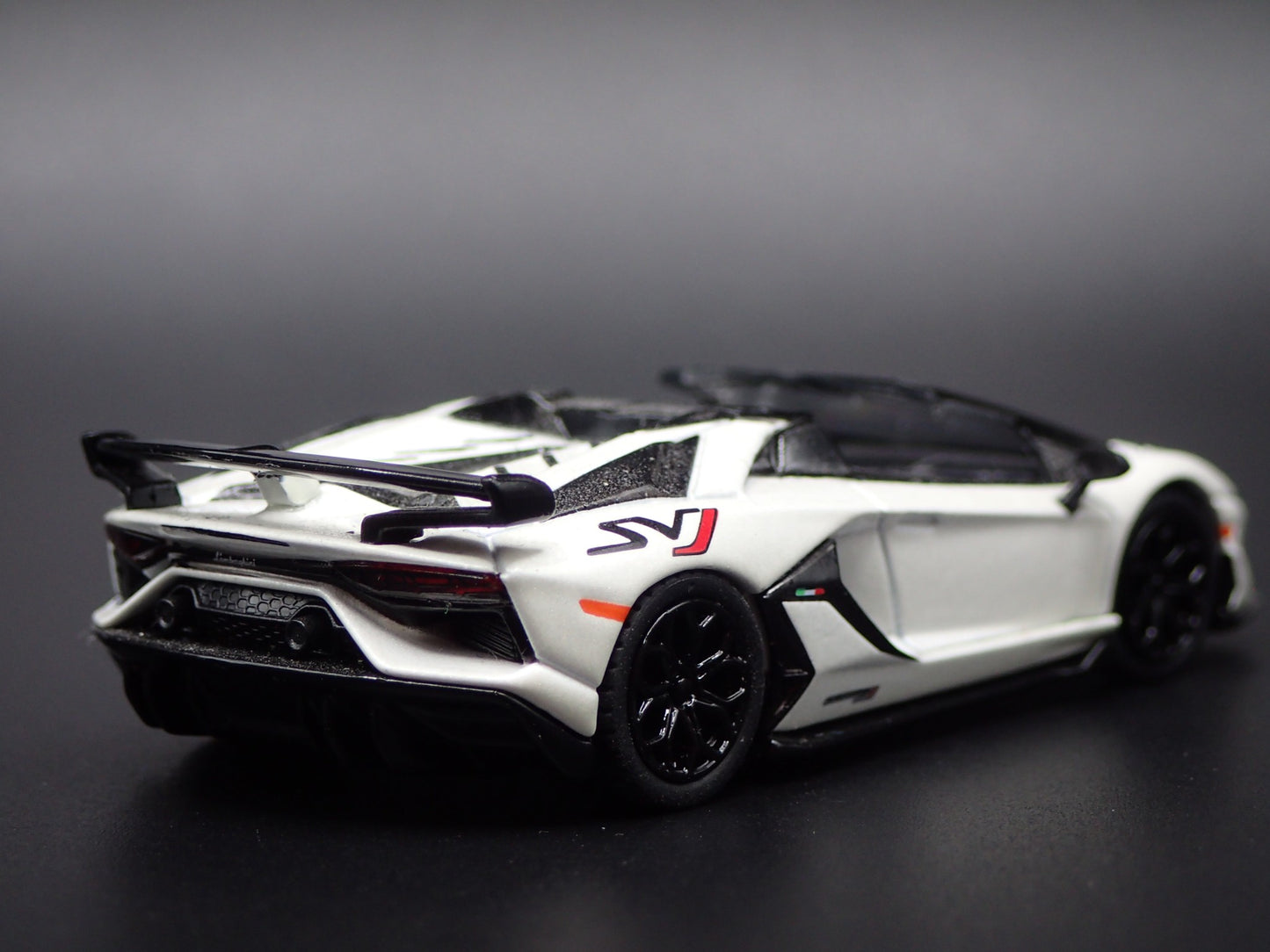 2019-2021 LAMBORGHINI AVENTADOR SVJ ROADSTER SUPER 1:64 SCALE DIECAST MODEL CAR