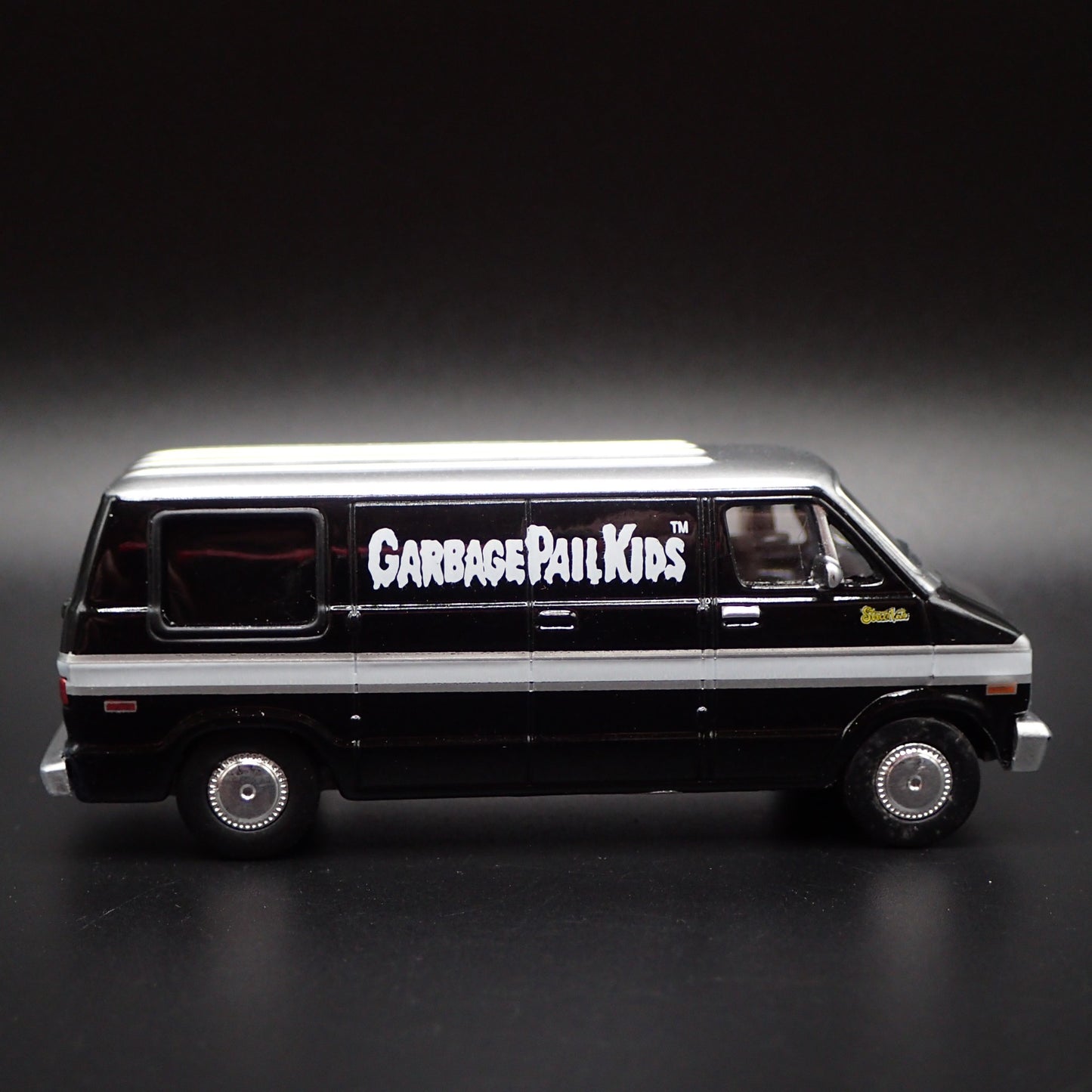 1977 77 DODGE B100 VAN GARBAGE PAIL KIDS GPK BLACK 1:64 SCALE DIECAST MODEL CAR