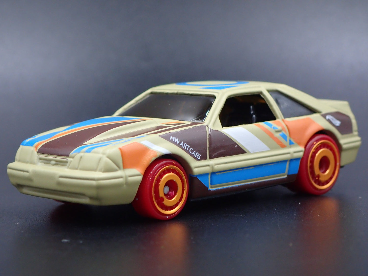 1992 92 FORD MUSTANG FOX BODY TAN 1/64 SCALE COLLECTIBLE DIECAST MODEL CAR