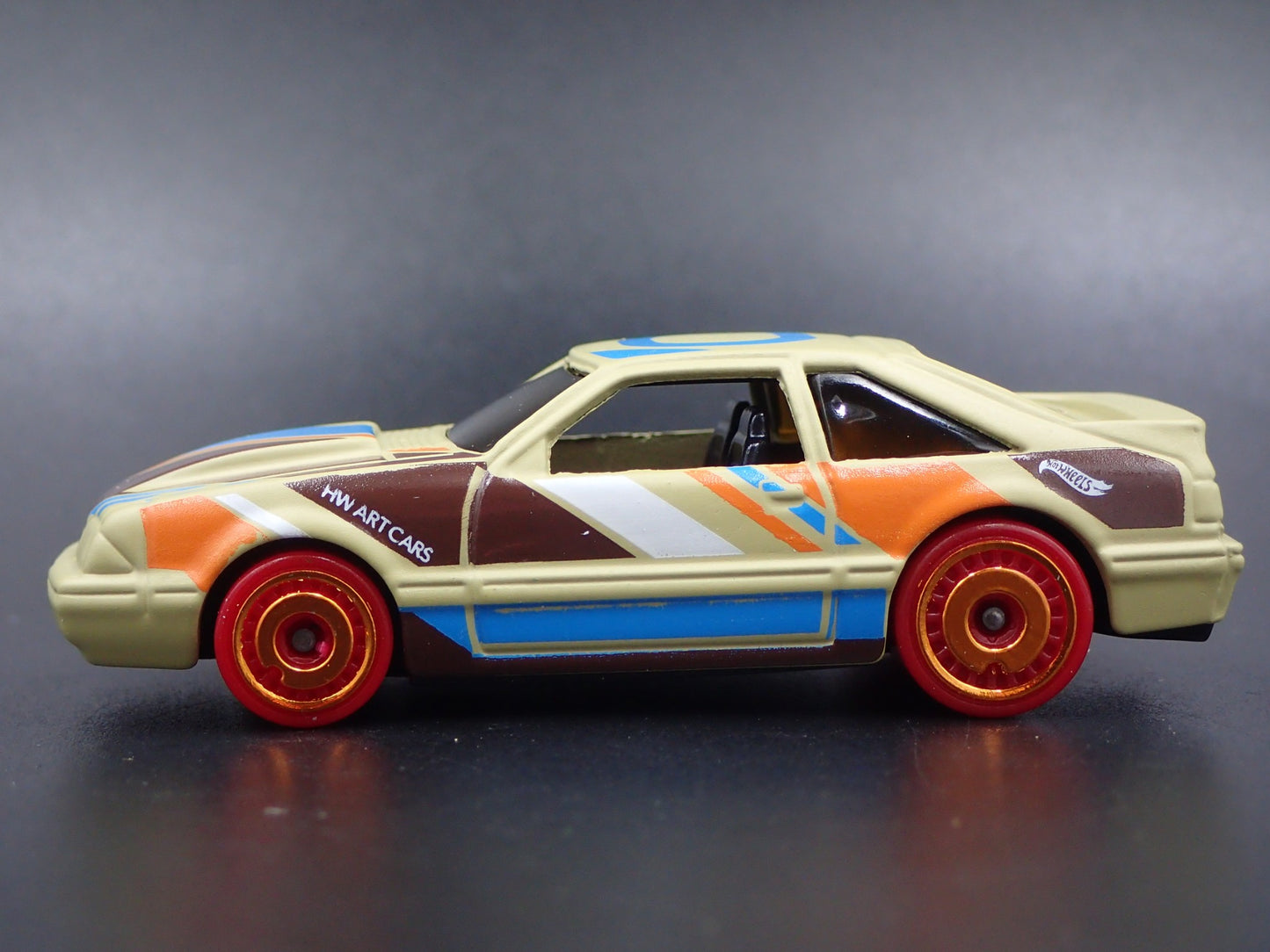 1992 92 FORD MUSTANG FOX BODY TAN 1/64 SCALE COLLECTIBLE DIECAST MODEL CAR