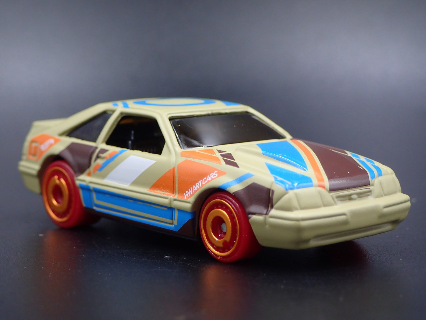 1992 92 FORD MUSTANG FOX BODY TAN 1/64 SCALE COLLECTIBLE DIECAST MODEL CAR