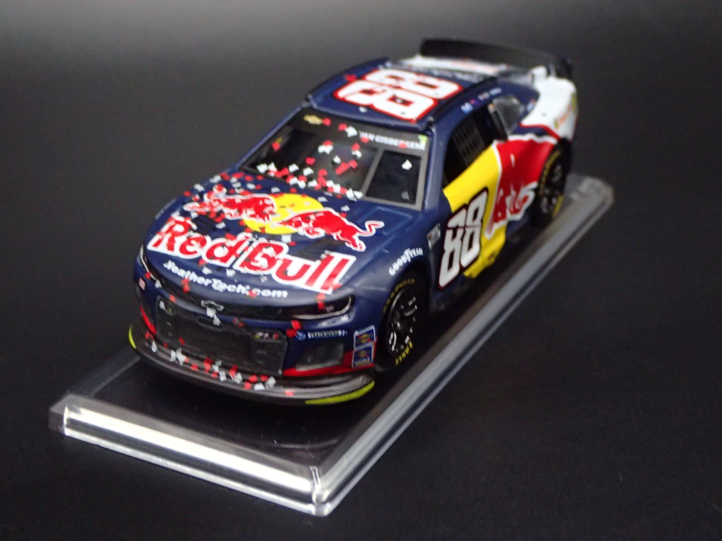 2025 CHEVY CAMARO 88 SHANE VAN GISBERGEN RED BULL NASCAR 1:64 DIECAST MODEL CAR