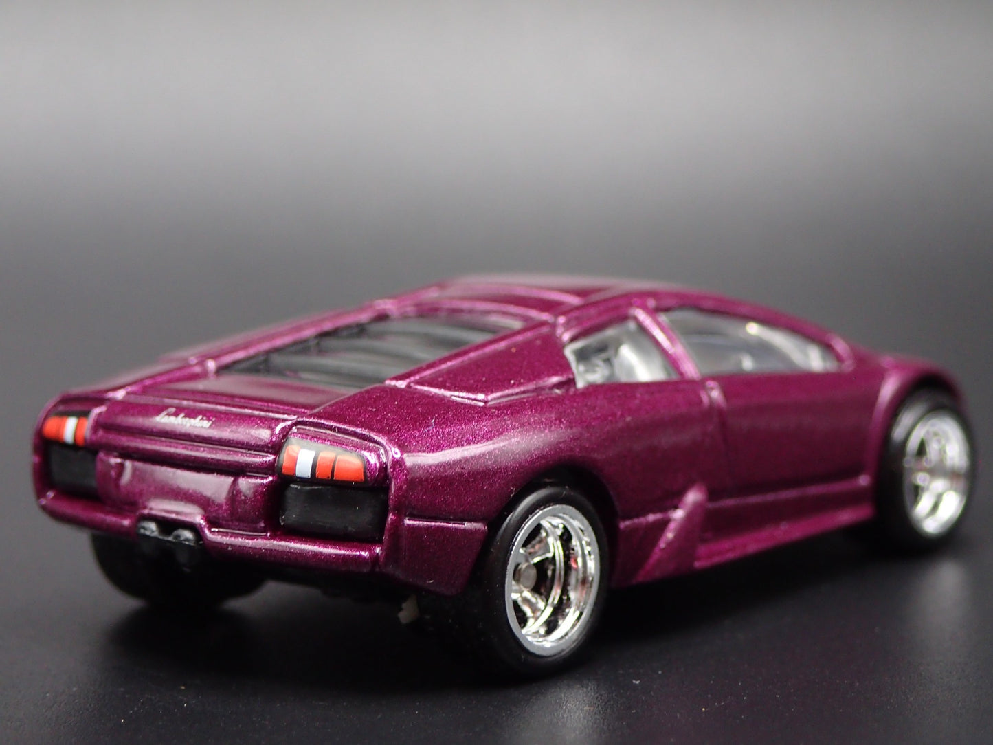 2002-2006 LAMBORGHINI MURCIELAGO SUPERCAR 1/64 SCALE DIORAMA DIECAST MODEL CAR