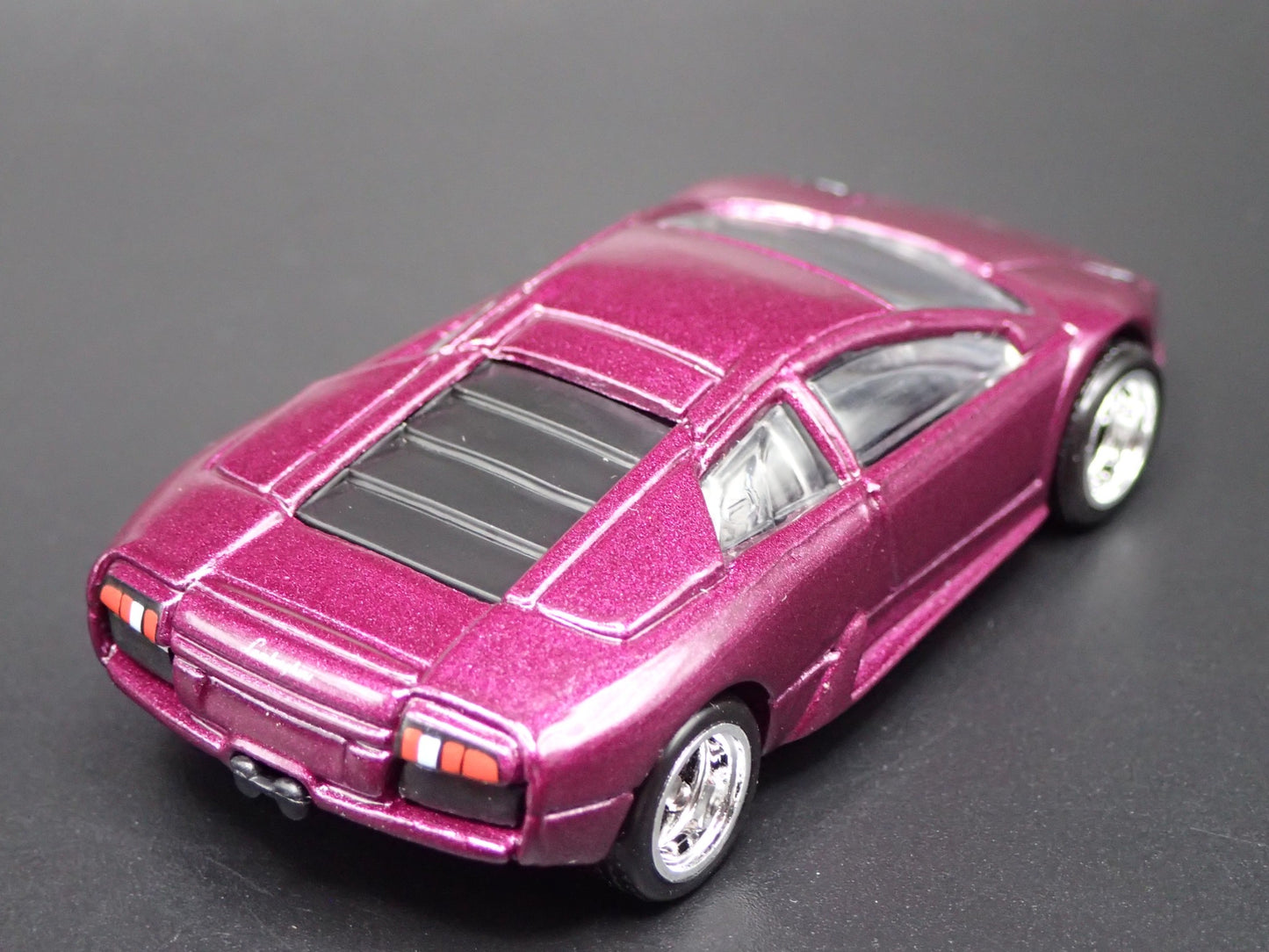 2002-2006 LAMBORGHINI MURCIELAGO SUPERCAR 1/64 SCALE DIORAMA DIECAST MODEL CAR