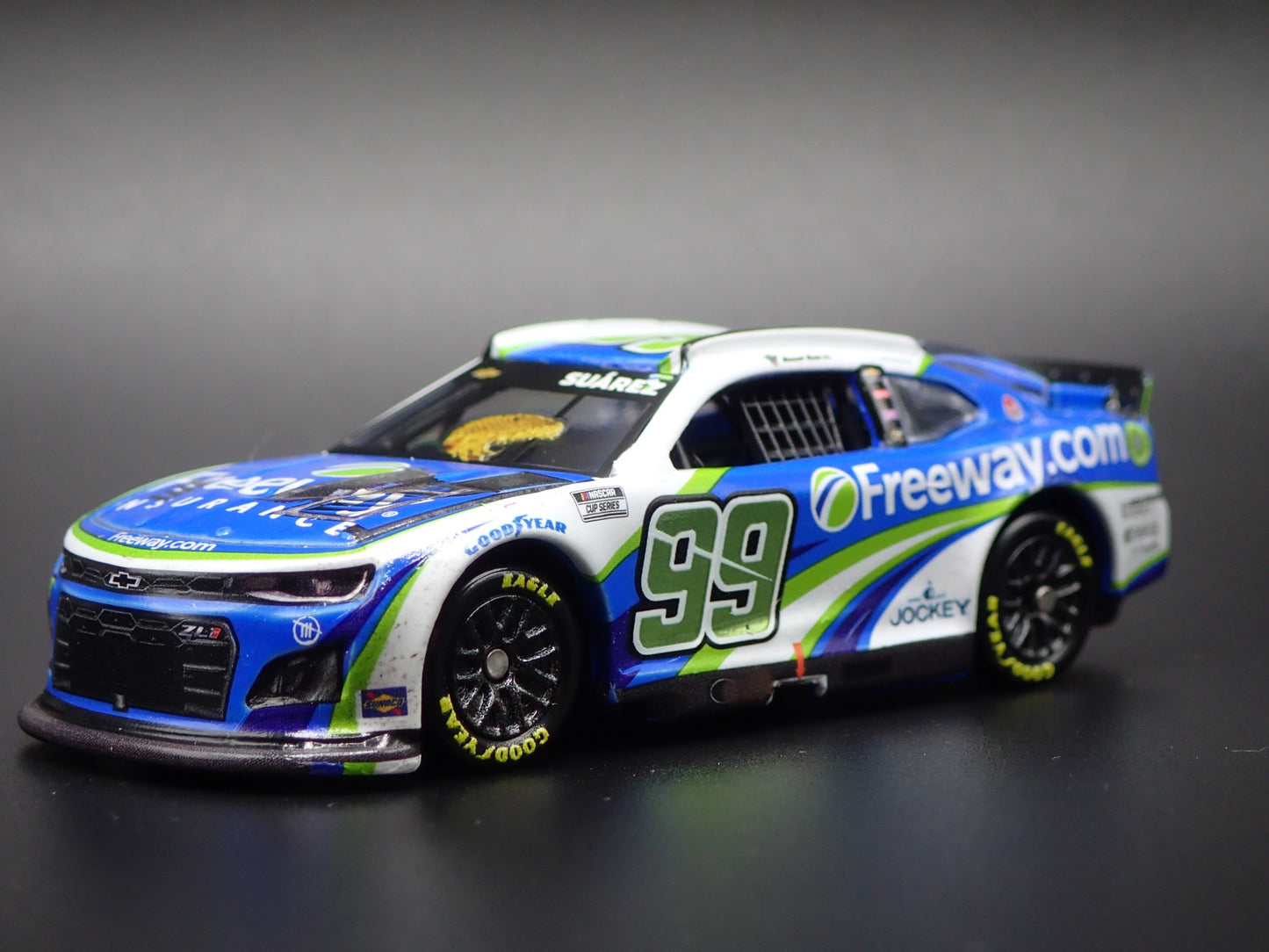2024 24 CHEVY CAMARO ZL1 99 DANIEL SUAREZ FREEWAY NASCAR 1:64 DIECAST MODEL CAR