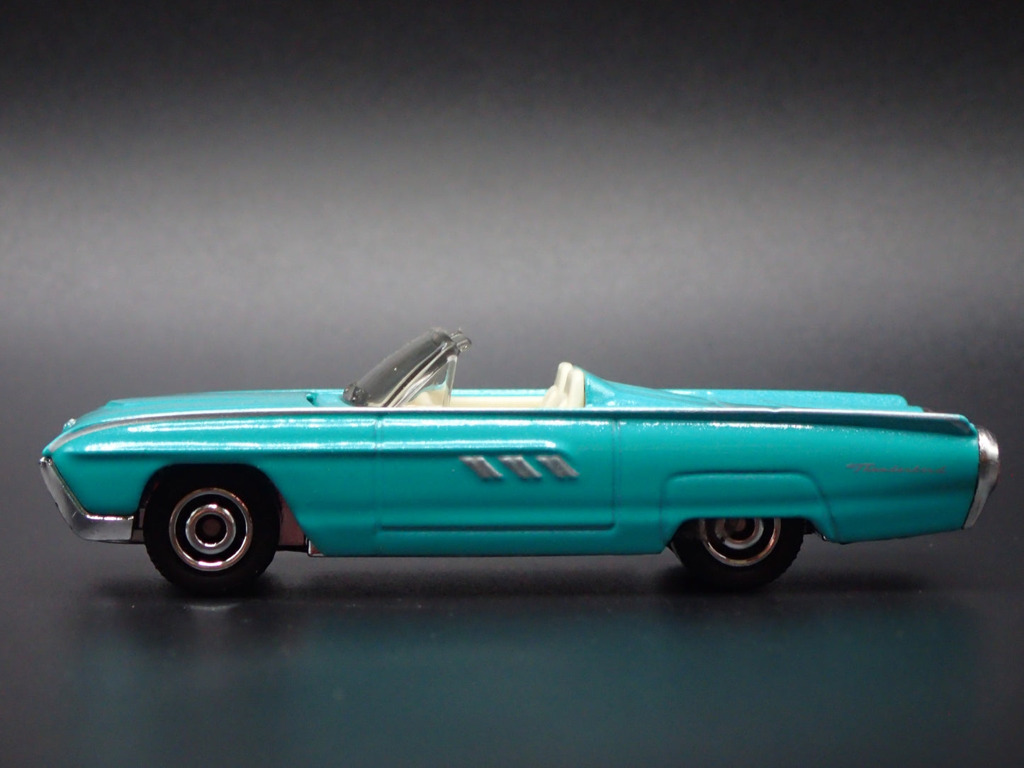 1963 FORD THUNDERBIRD TBIRD CONVERTIBLE 1:64 SCALE COLLECTIBLE DIECAST MODEL CAR