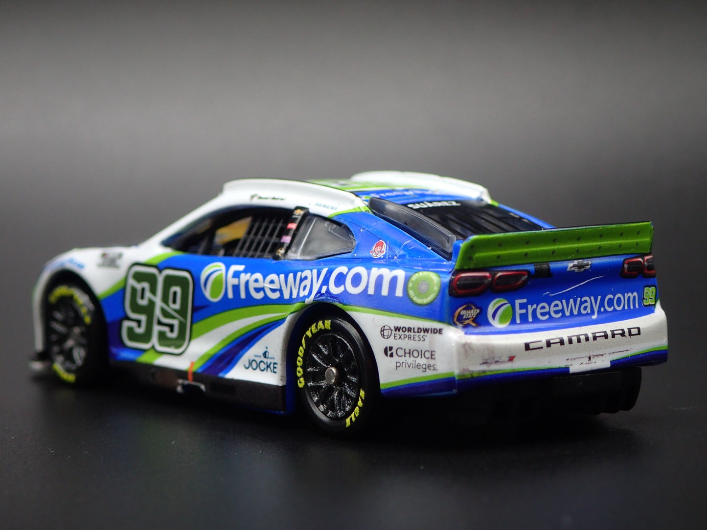 2024 24 CHEVY CAMARO ZL1 99 DANIEL SUAREZ FREEWAY NASCAR 1:64 DIECAST MODEL CAR
