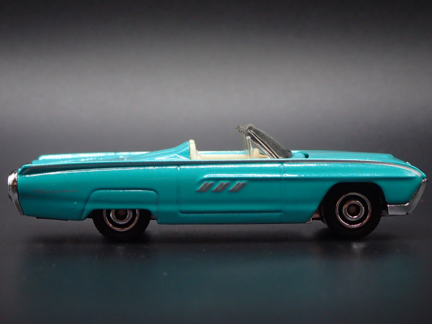 1963 FORD THUNDERBIRD TBIRD CONVERTIBLE 1:64 SCALE COLLECTIBLE DIECAST MODEL CAR