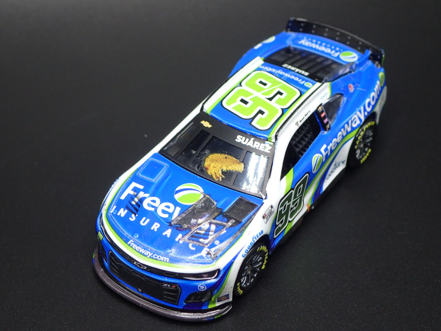 2024 24 CHEVY CAMARO ZL1 99 DANIEL SUAREZ FREEWAY NASCAR 1:64 DIECAST MODEL CAR
