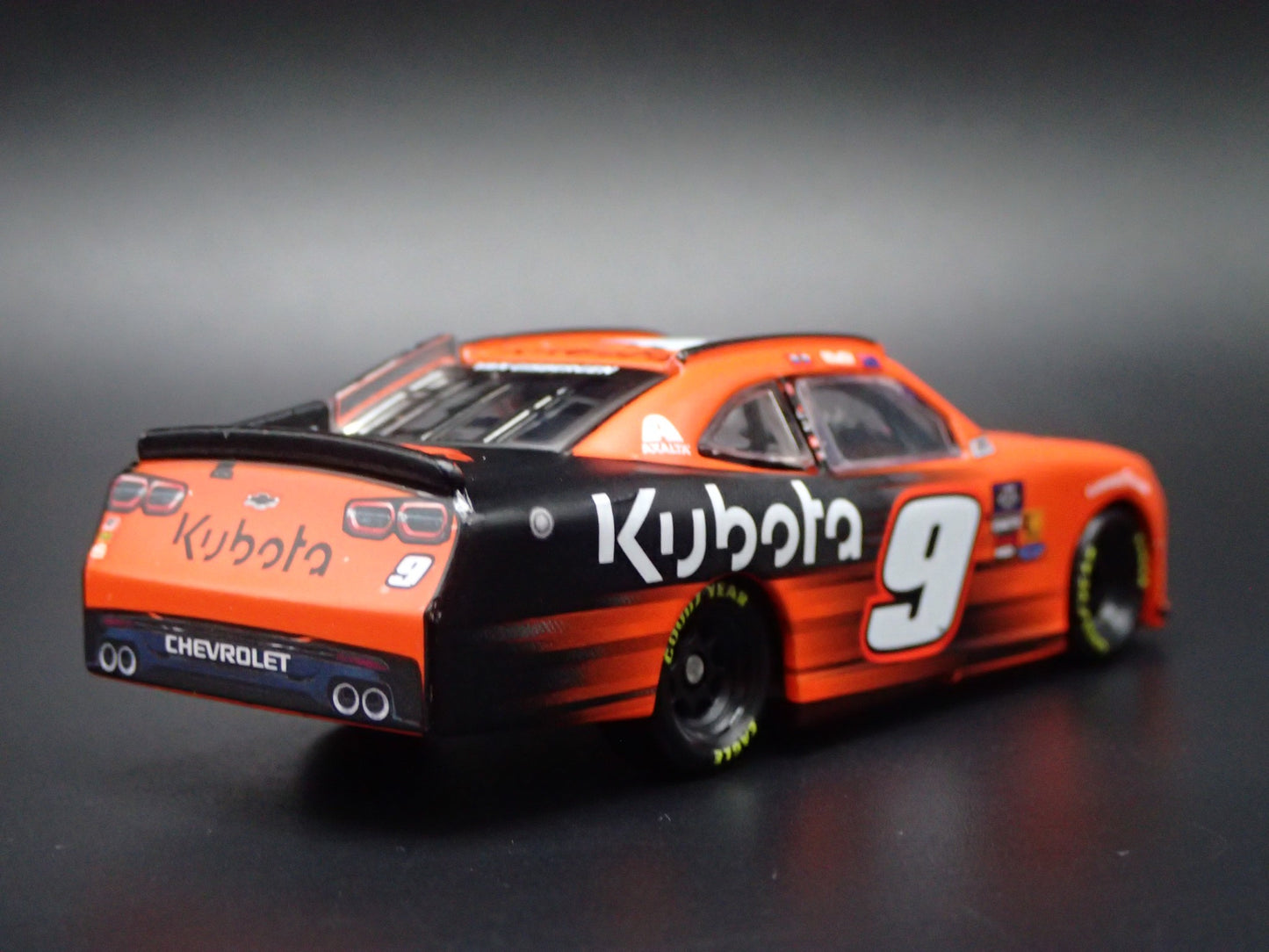 2025 25 CHEVY CAMARO #9 SHANE VAN GISBERGEN KUBOTA NASCAR 1:64 DIECAST MODEL CAR