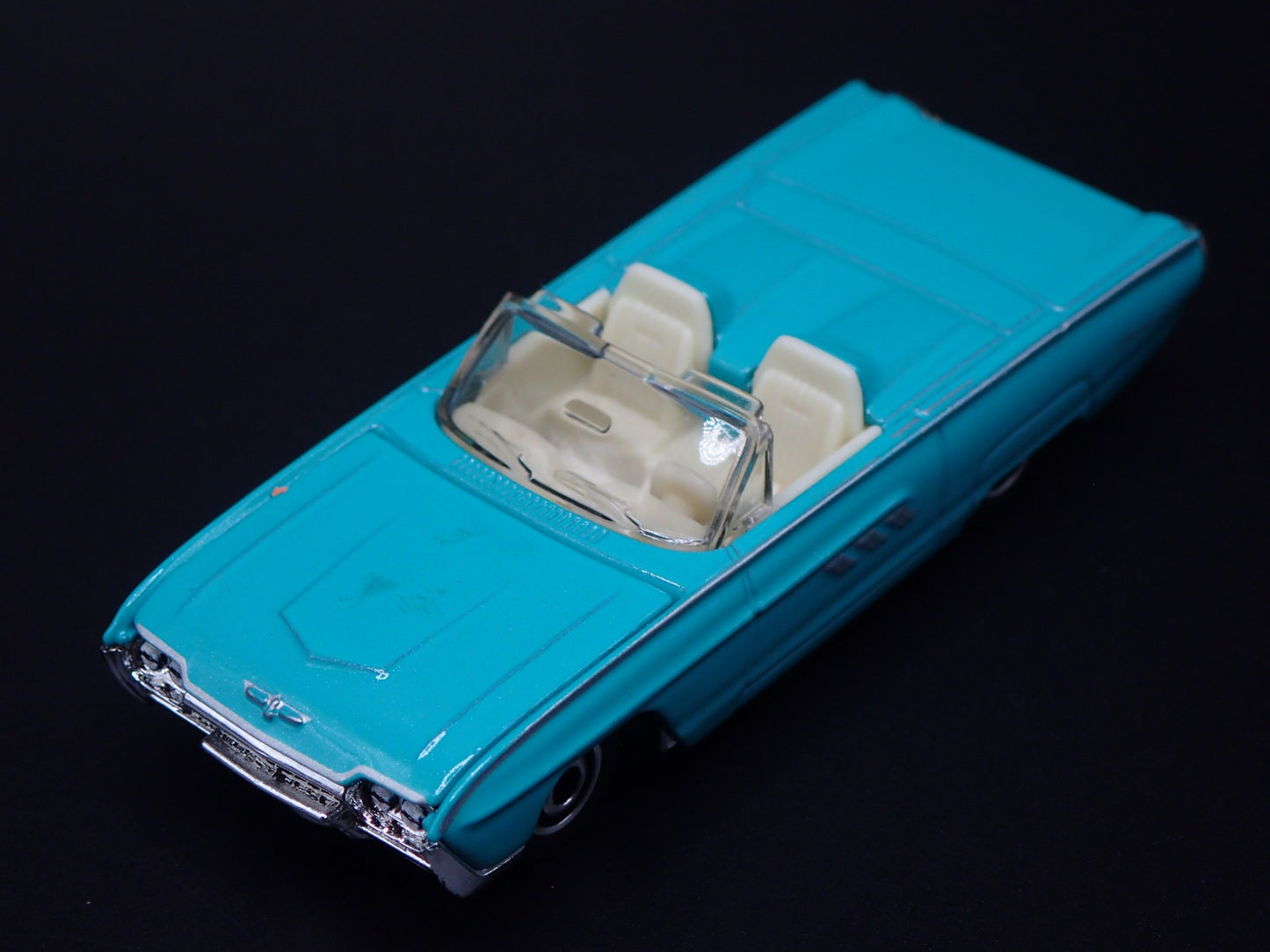 1963 FORD THUNDERBIRD TBIRD CONVERTIBLE 1:64 SCALE COLLECTIBLE DIECAST MODEL CAR