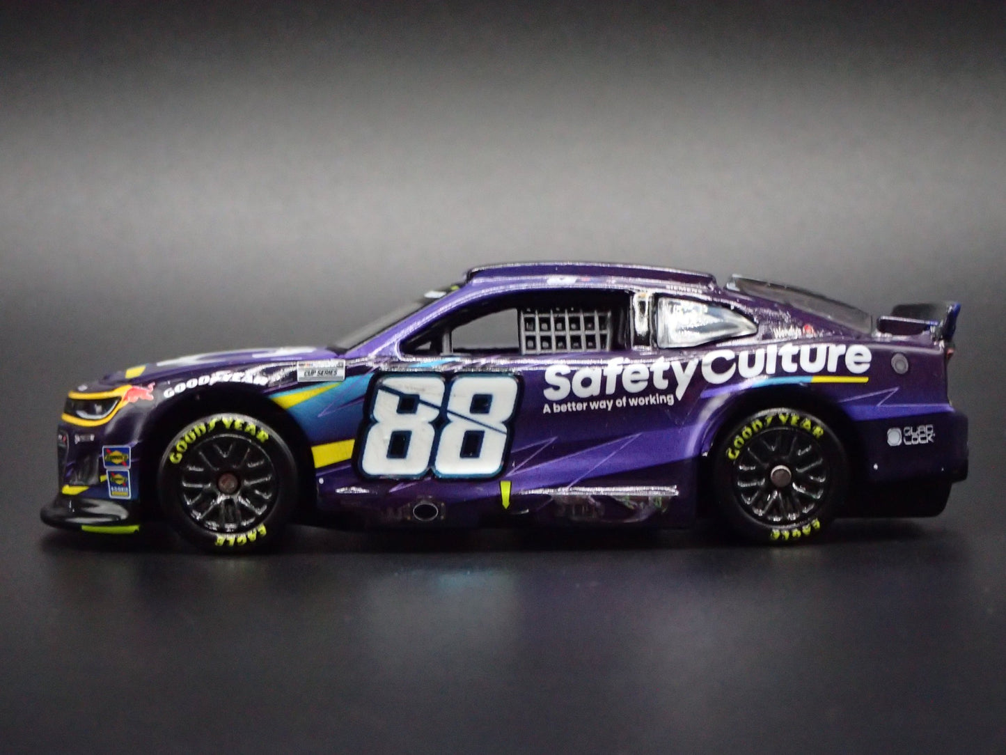 2025 25 CHEVY CAMARO 88 SHANE VAN GISBERGEN SAFETY NASCAR 1:64 DIECAST MODEL CAR
