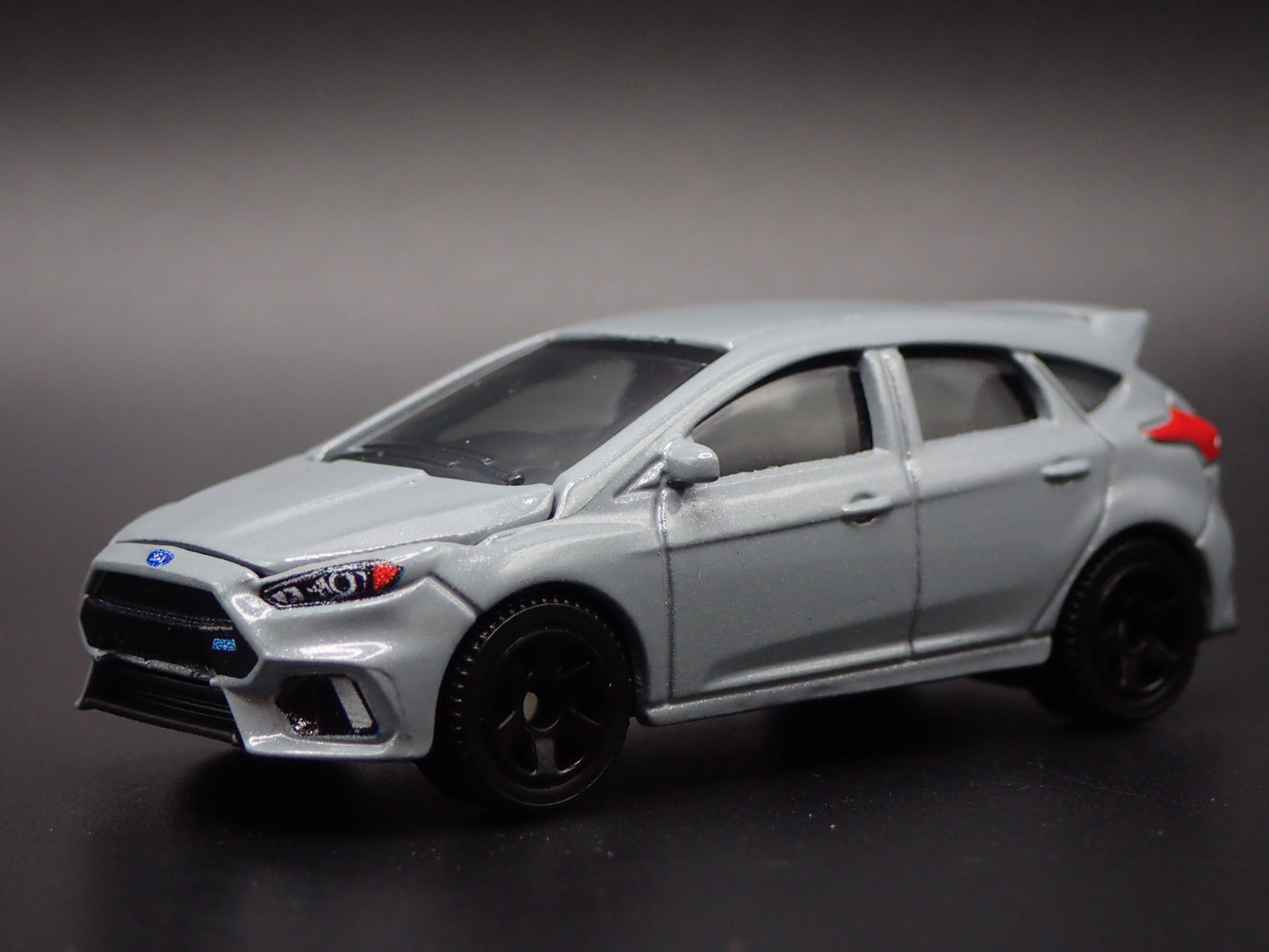 2011-2018 FORD FOCUS RS GRAY 1:64 SCALE COLLECTIBLE DIORAMA DIECAST MODEL CAR