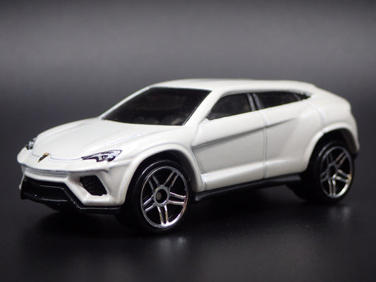 2018-2025 LAMBORGHINI URUS SUV 1:64 SCALE COLLECTIBLE DIORAMA DIECAST MODEL CAR