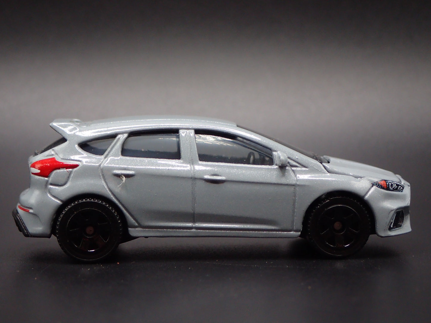 2011-2018 FORD FOCUS RS GRAY 1:64 SCALE COLLECTIBLE DIORAMA DIECAST MODEL CAR