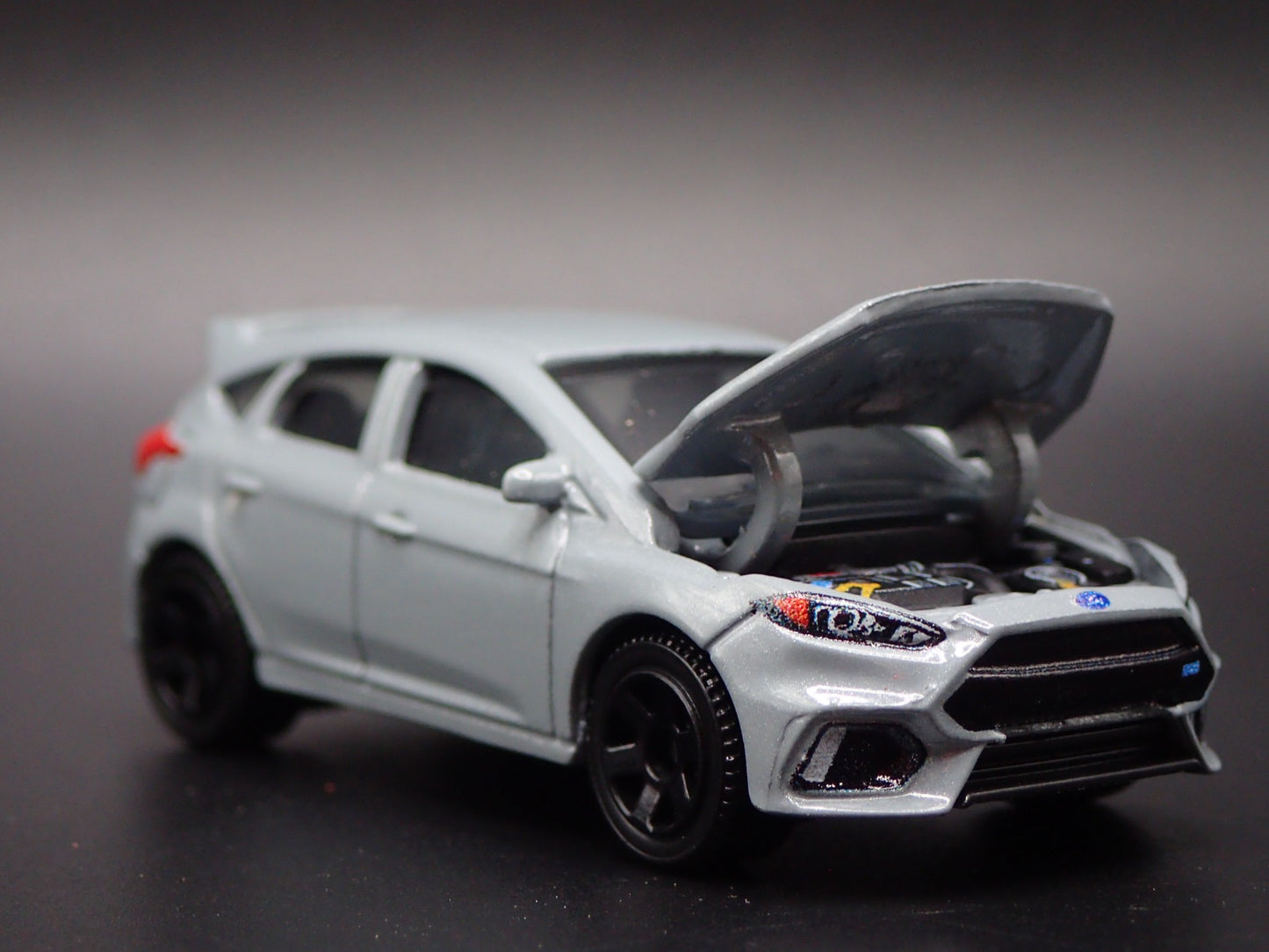 2011-2018 FORD FOCUS RS GRAY 1:64 SCALE COLLECTIBLE DIORAMA DIECAST MODEL CAR