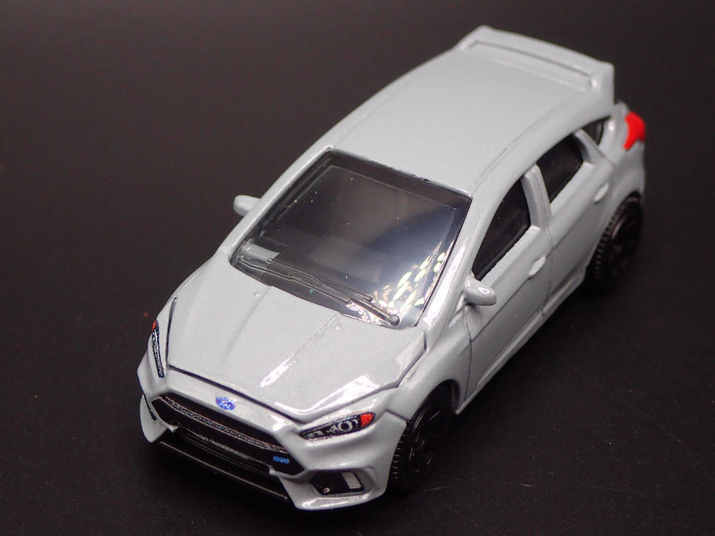 2011-2018 FORD FOCUS RS GRAY 1:64 SCALE COLLECTIBLE DIORAMA DIECAST MODEL CAR