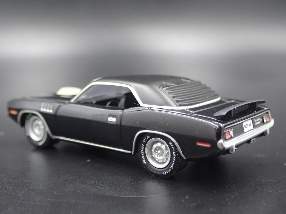 1971 PLYMOUTH HEMI CUDA RARE 1/64 SCALE LIMITED COLLECTIBLE DIECAST MODEL CAR-Burning Rubber Toy Company