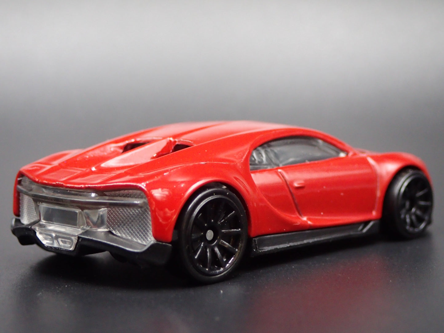2016-2024 BUGATTI CHIRON SUPER CAR RED 1:64 SCALE DIORAMA DIECAST MODEL CAR