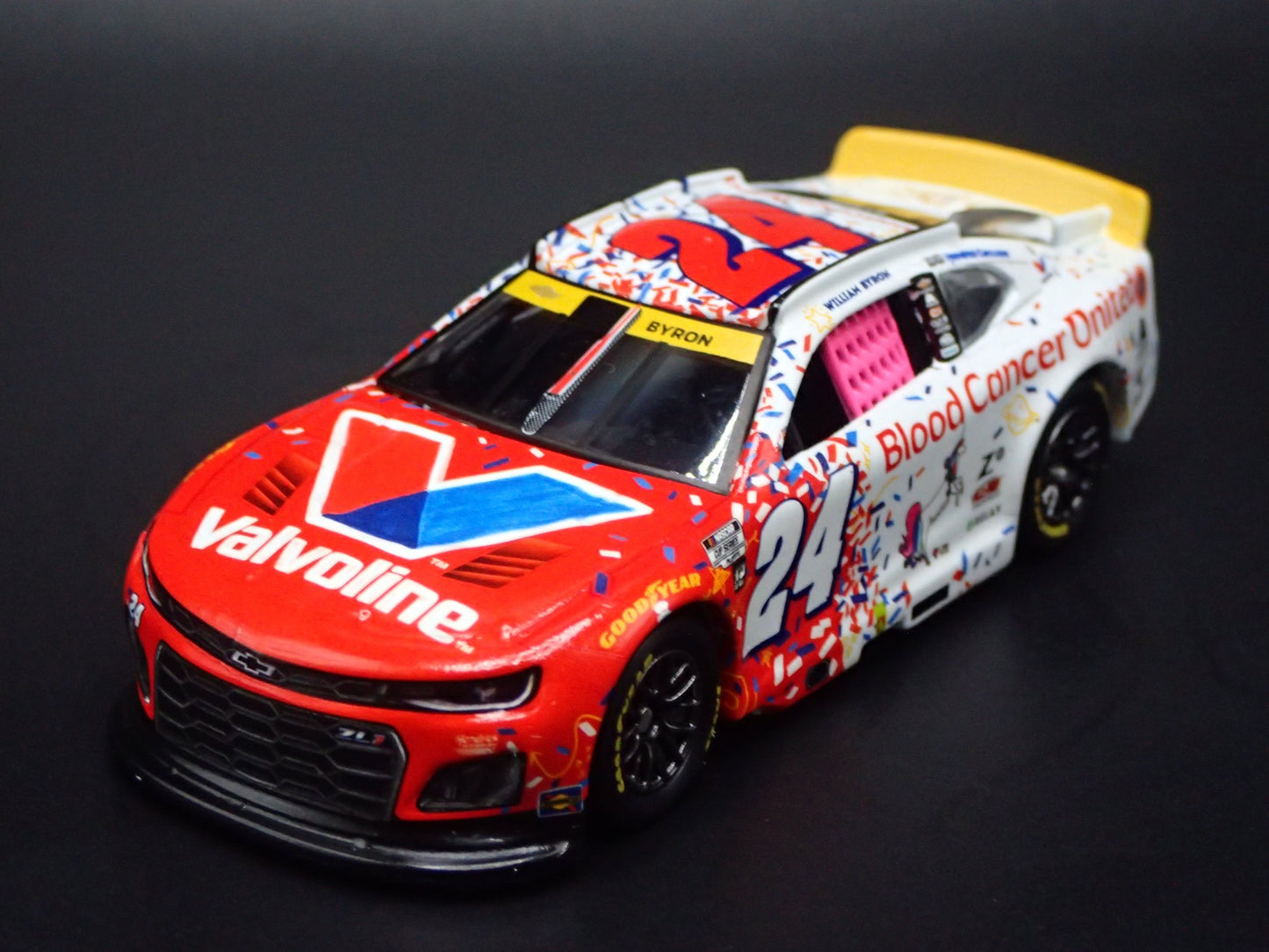 2025 25 CHEVY CAMARO #24 WILLIAM BYRON VALVOLINE NASCAR 1:64 SCALE DIECAST CAR