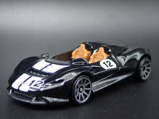 2020 20 MCLAREN ELVA SUPER CAR BLACK 1:64 SCALE DIORAMA DIECAST MODEL CAR
