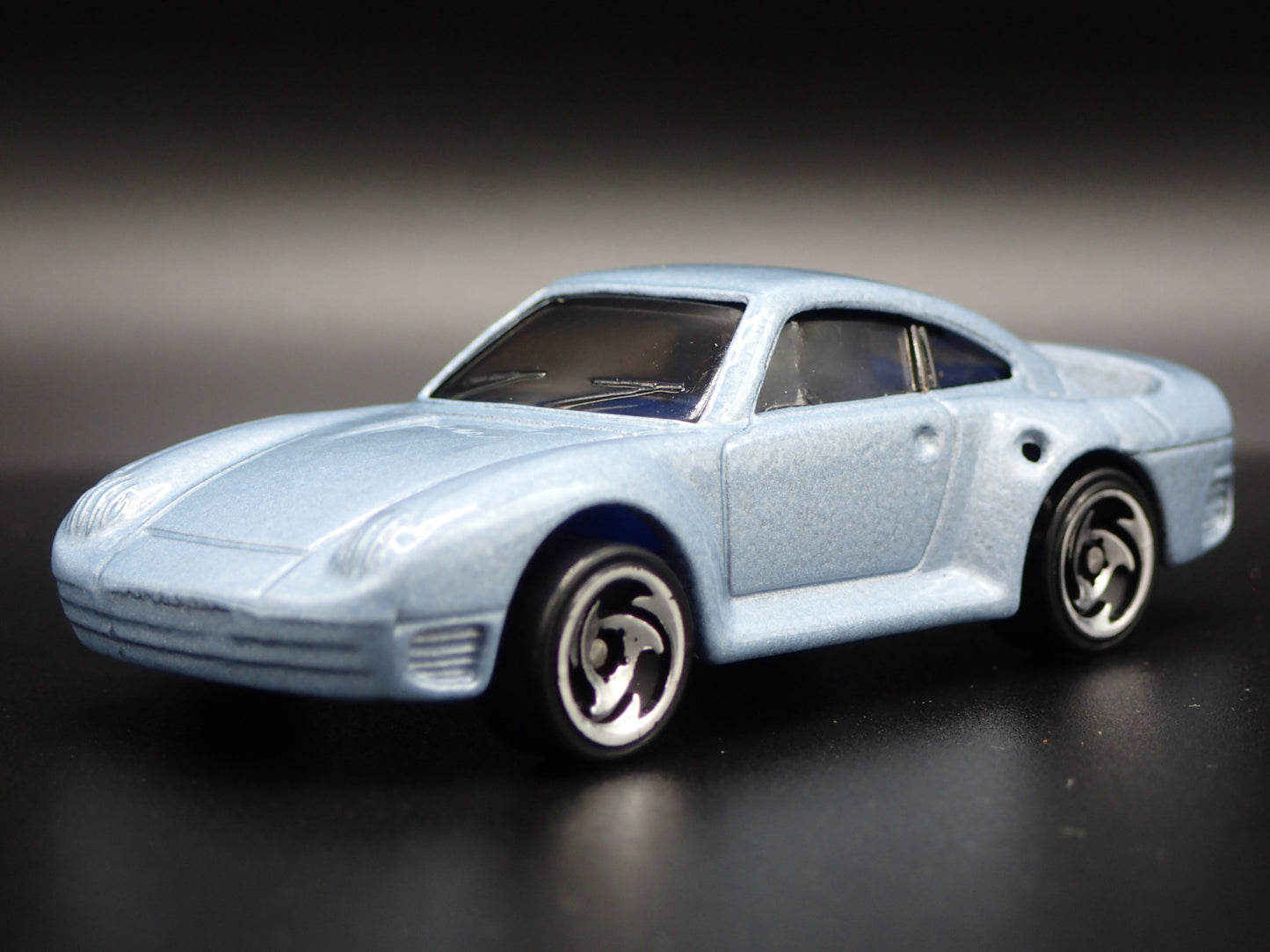 1986-1993 PORSCHE 959 BLUE 1:64 SCALE COLLECTIBLE DIORAMA DIECAST MODEL CAR
