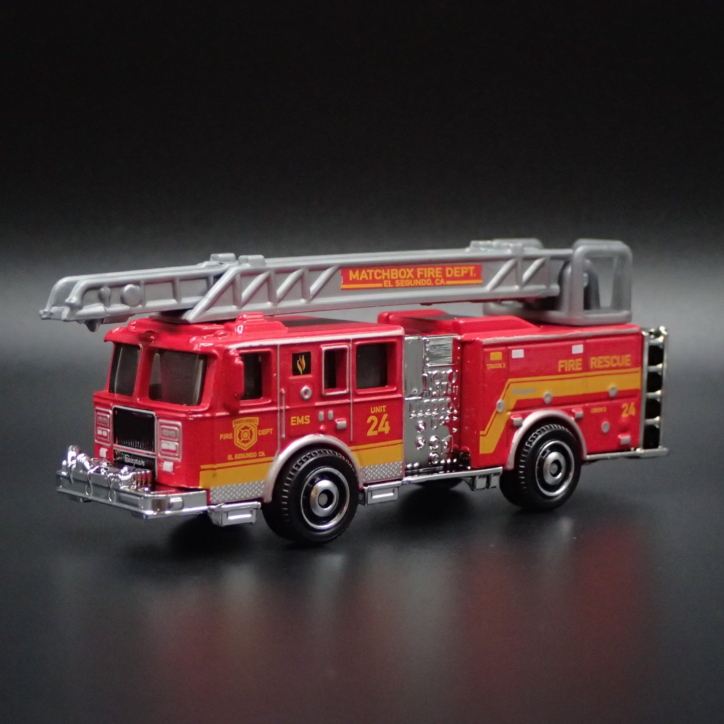 SEAGRAVE FIRE TRUCK ENGINE RESCUE EL SEGUNDO, CA 1/64 MB SCALE DIECAST MODEL CAR