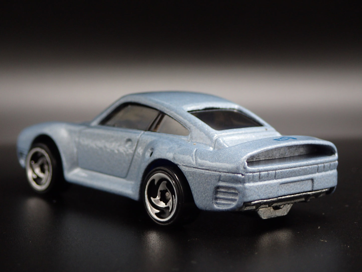 1986-1993 PORSCHE 959 BLUE 1:64 SCALE COLLECTIBLE DIORAMA DIECAST MODEL CAR