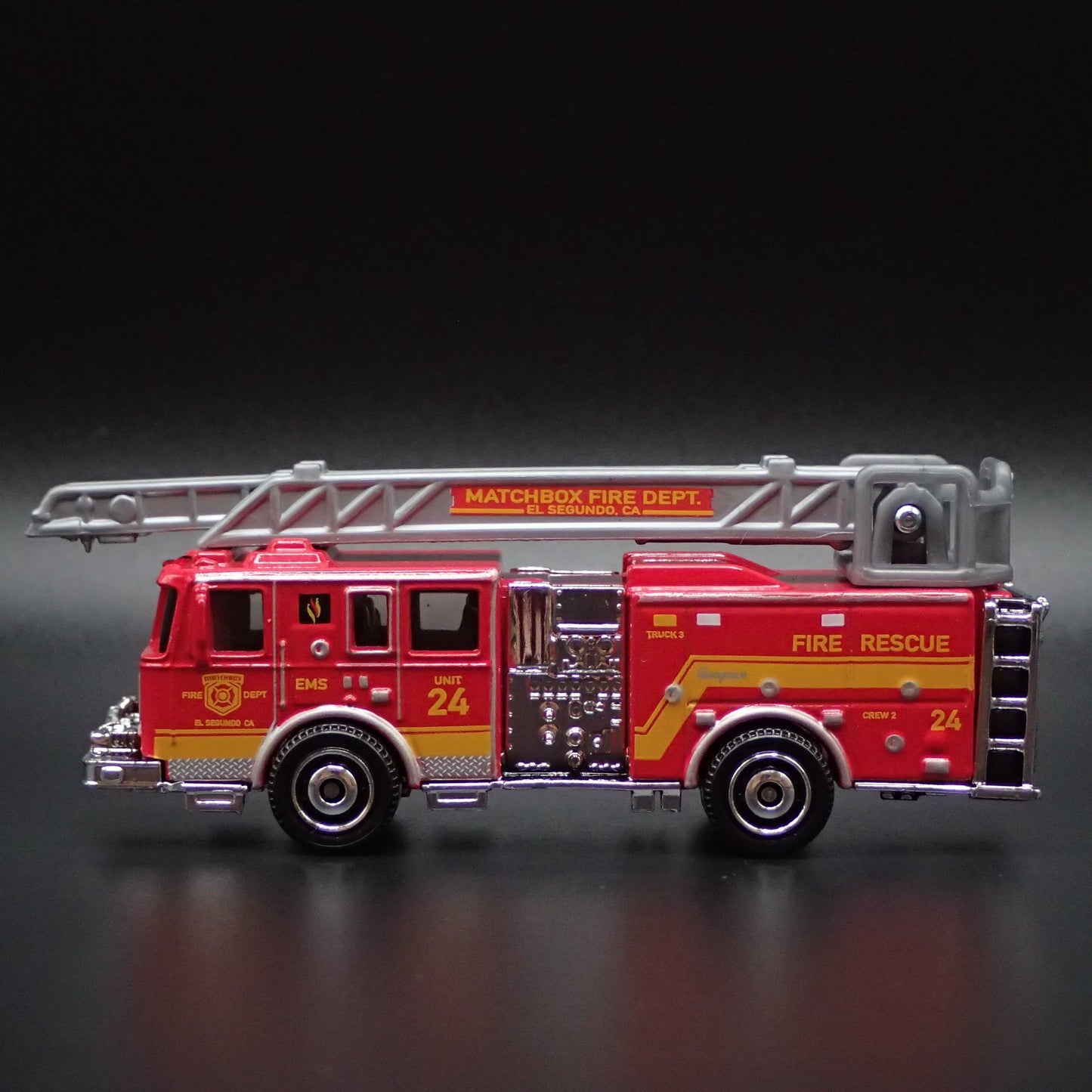 SEAGRAVE FIRE TRUCK ENGINE RESCUE EL SEGUNDO, CA 1/64 MB SCALE DIECAST MODEL CAR