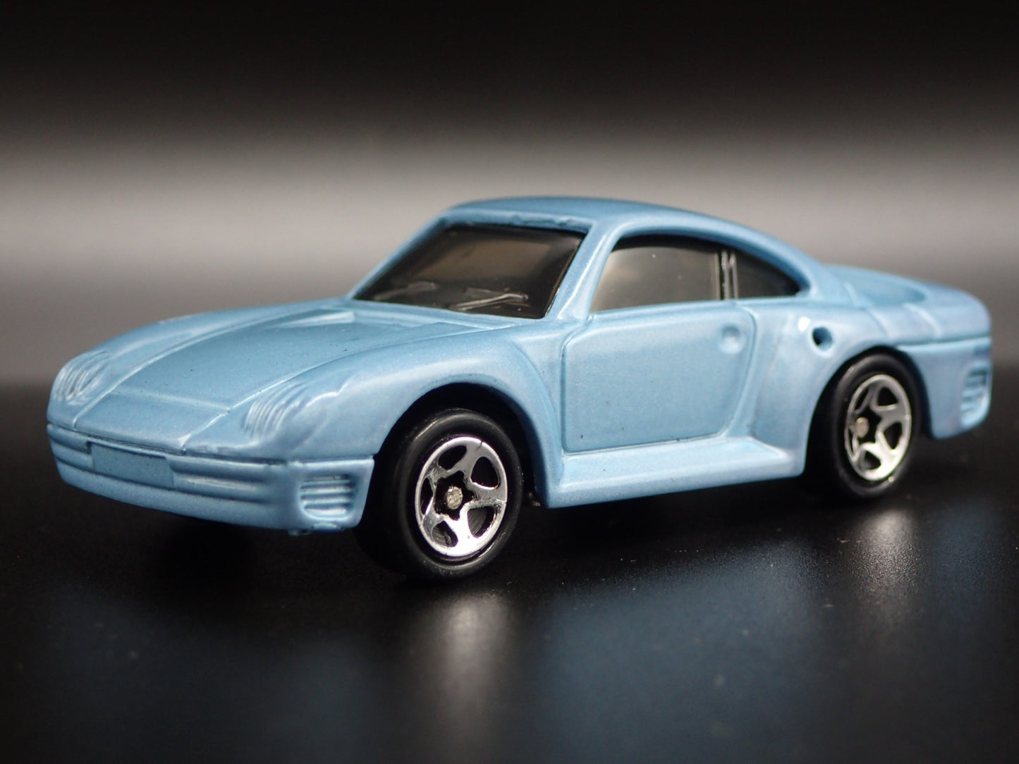 1986-1993 PORSCHE 959 BLUE 1:64 SCALE COLLECTIBLE DIORAMA DIECAST MODEL CAR
