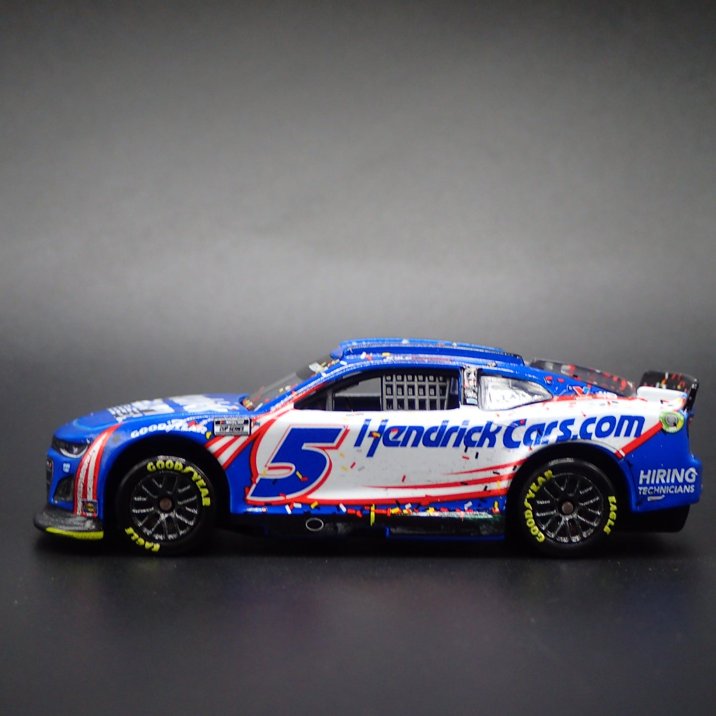 2024 CHEVY CAMARO ZL1 5 KYLE LARSON HENDRICKCARS NASCAR 1:64 DIECAST MODEL CAR