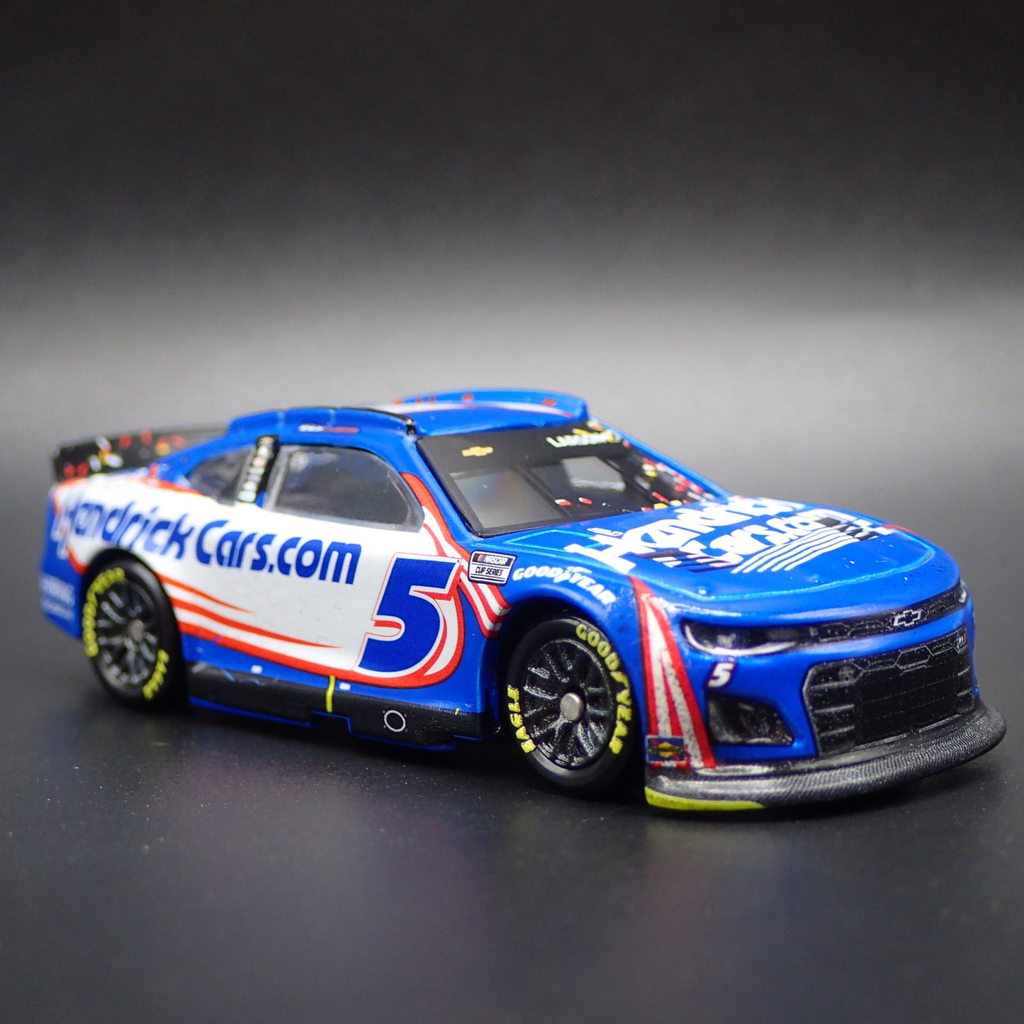 2024 CHEVY CAMARO ZL1 5 KYLE LARSON HENDRICKCARS NASCAR 1:64 DIECAST MODEL CAR