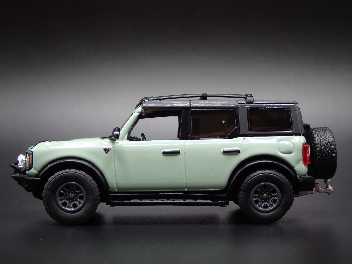 2021-2026 FORD BRONCO 4 FOUR DOOR w HITCH GREEN 1:64 SCALE DIECAST MODEL CAR