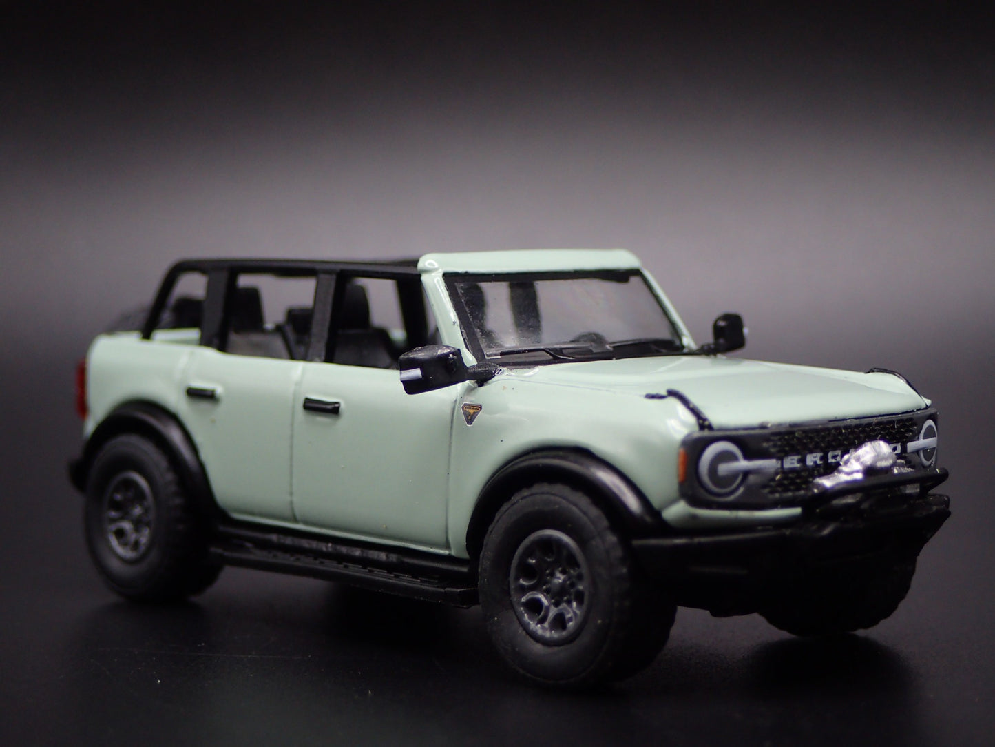 2021-2026 FORD BRONCO 4 FOUR DOOR w HITCH GREEN 1:64 SCALE DIECAST MODEL CAR