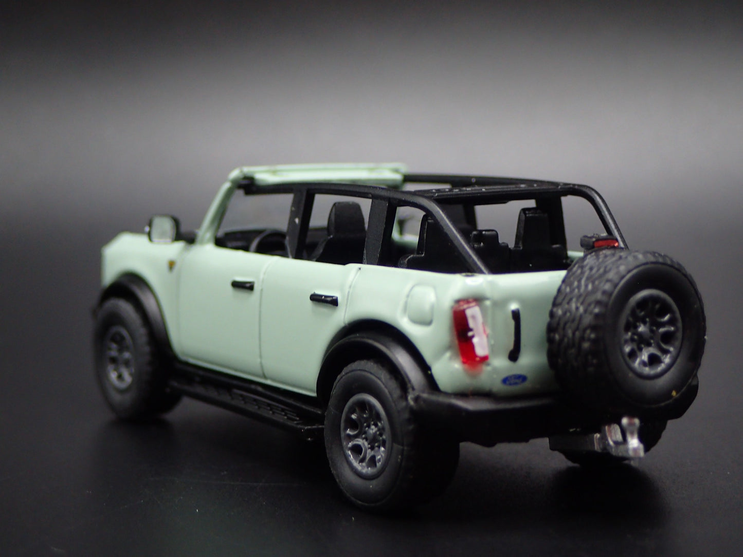2021-2026 FORD BRONCO 4 FOUR DOOR w HITCH GREEN 1:64 SCALE DIECAST MODEL CAR
