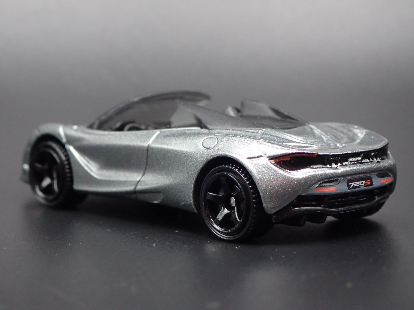 2018-2023 MCLAREN 720S SPIDER SUPER CAR 1:64 SCALE DIORAMA DIECAST MODEL CAR