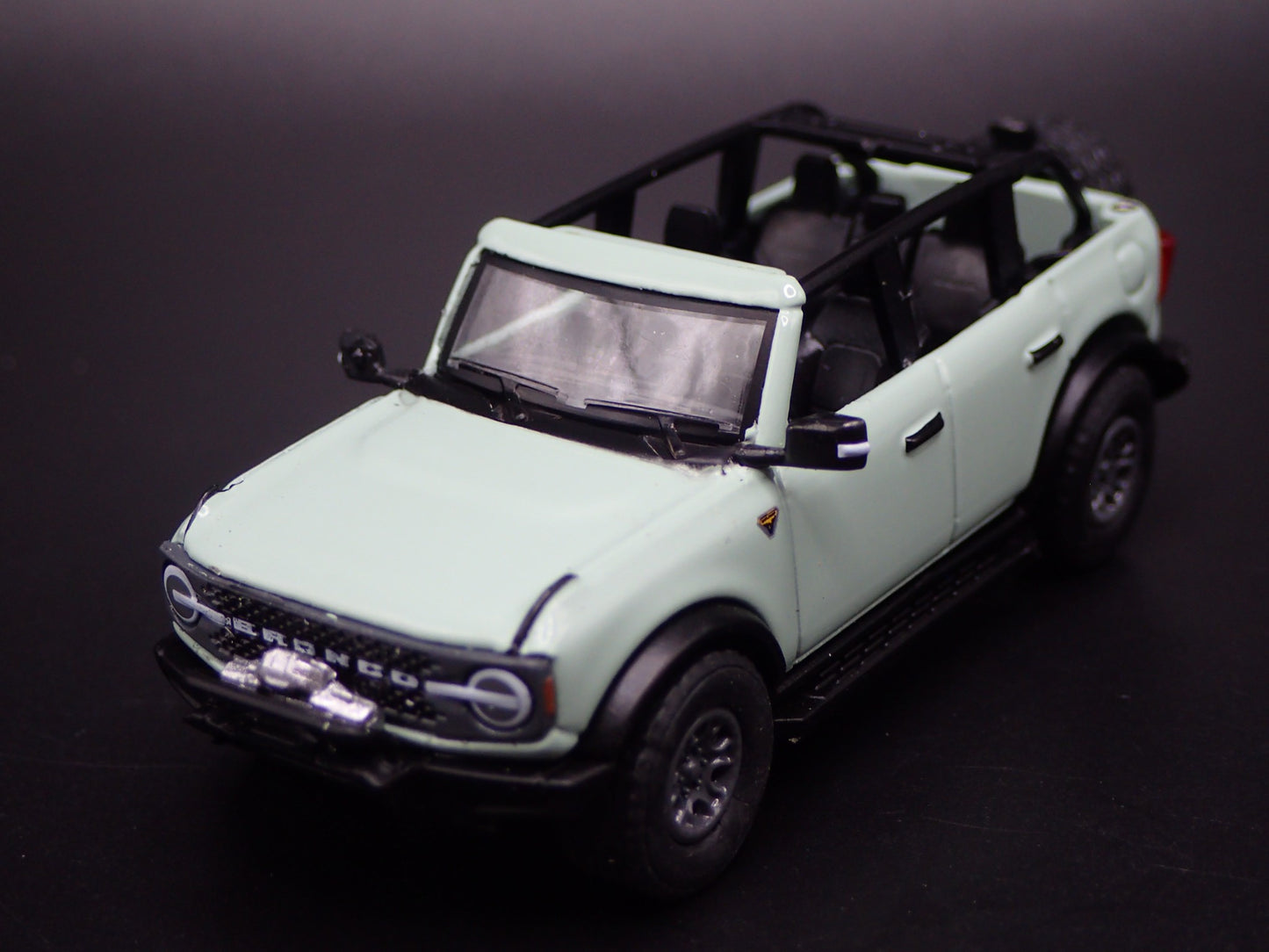 2021-2026 FORD BRONCO 4 FOUR DOOR w HITCH GREEN 1:64 SCALE DIECAST MODEL CAR